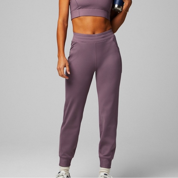 Fabletics on the go cold weather jogger - Picture 2 of 8
